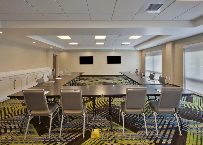 Holiday Inn Express And Suites South Hill By Ihg